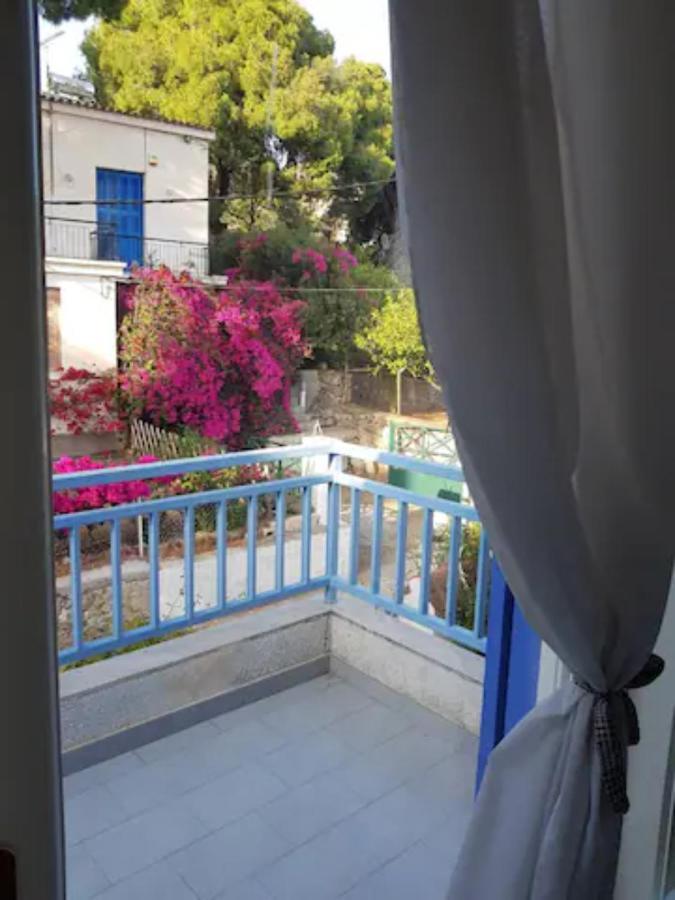 Вилла Rigos House At Askeli Beach, Poros Island Порос Экстерьер фото