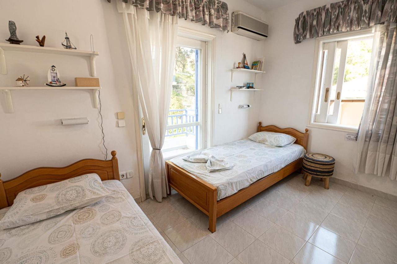 Вилла Rigos House At Askeli Beach, Poros Island Порос Экстерьер фото