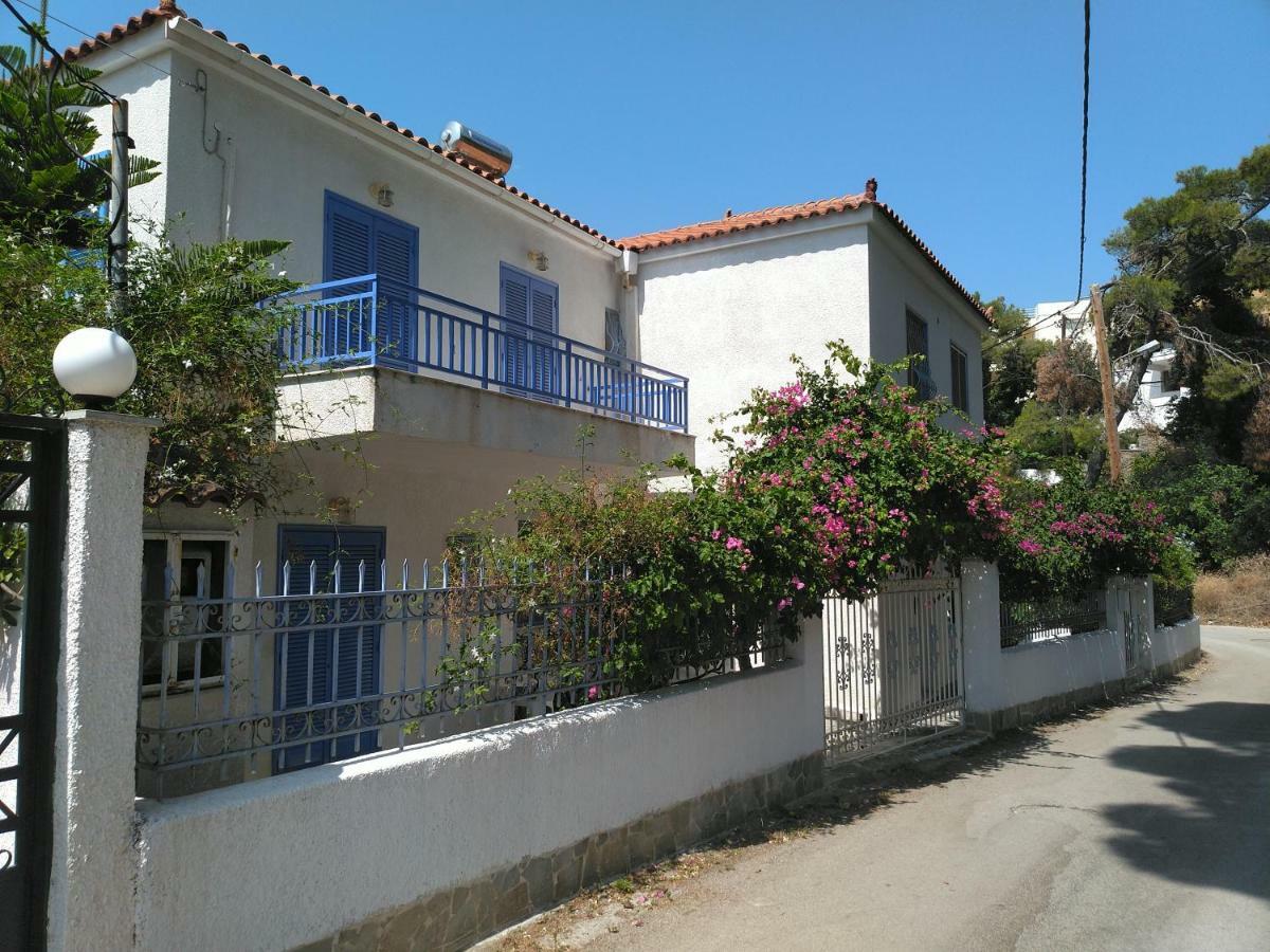 Вилла Rigos House At Askeli Beach, Poros Island Порос Экстерьер фото