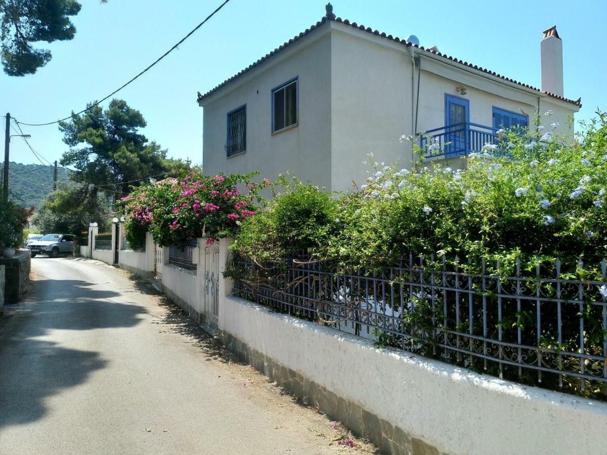 Вилла Rigos House At Askeli Beach, Poros Island Порос Экстерьер фото